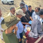 فريق وزارة الزراعة والأسماك يتفقد أعمال مشروع حماية أراضي المزارعين في وادي تمنان بلحج