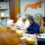 محافظ عدن يطلع على برنامج المعرض الوطني للبُن والتمر ويؤكد دعم السلطة المحلية لإنجاحه